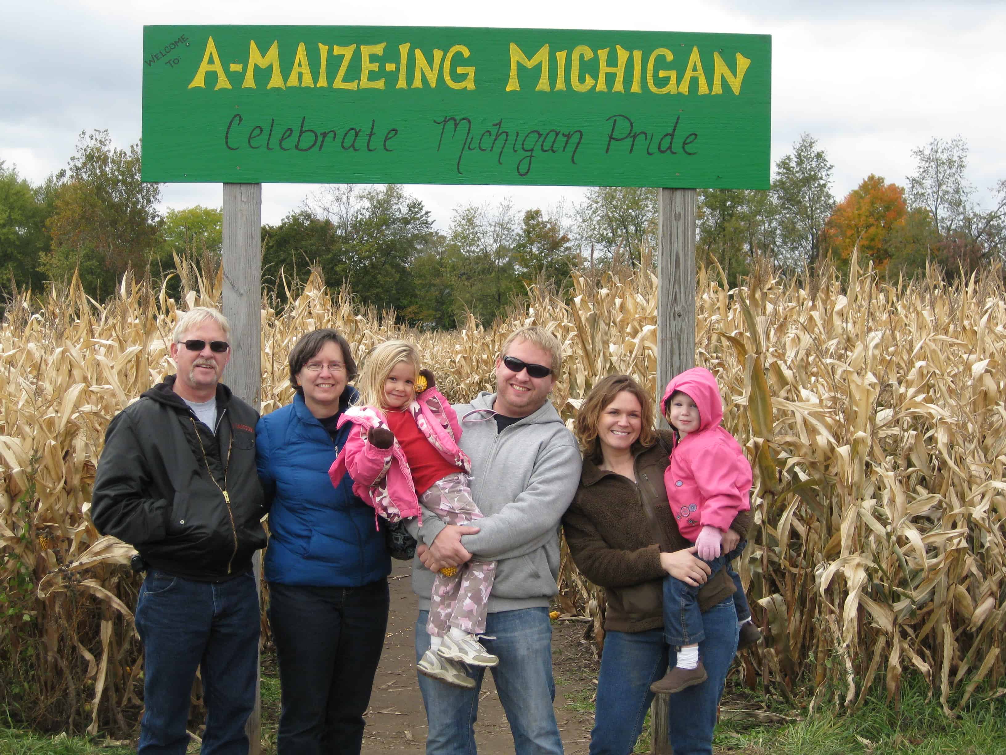 Best Things to Do in Kalamazoo Michigan Dan Moyle cornfield with family