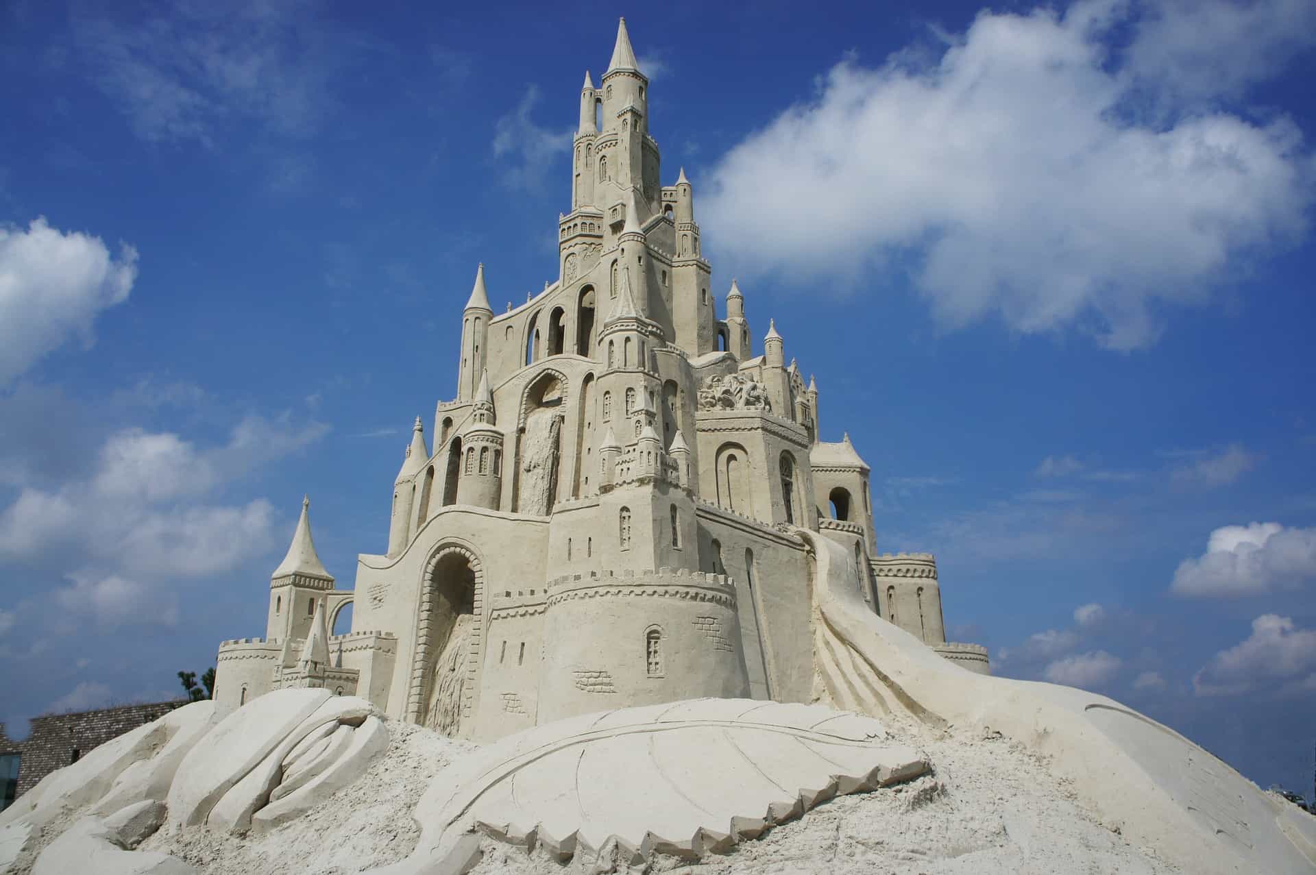 sand castle-413285_1920