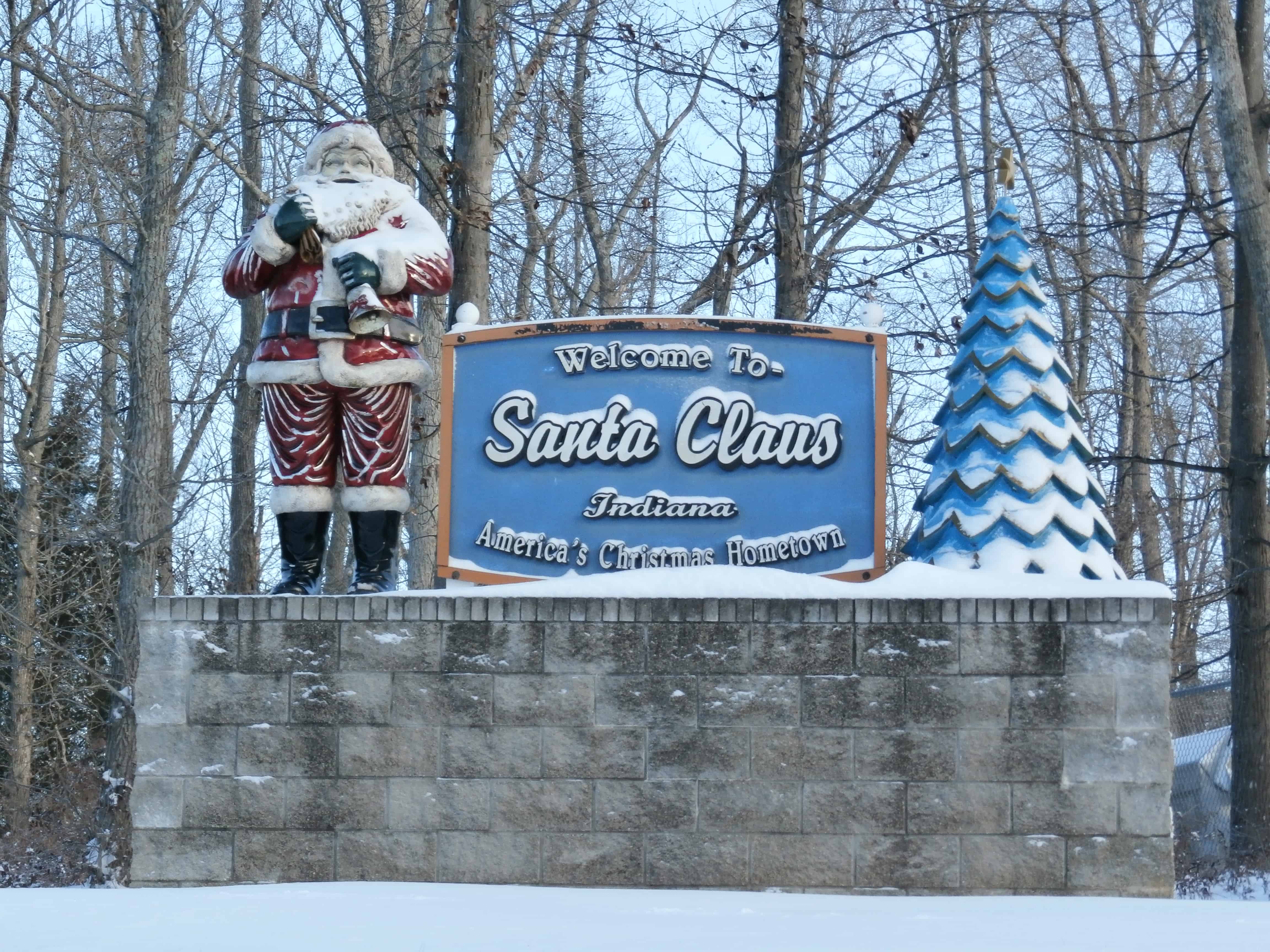 Best things to do in Santa Claus Indiana - Melissa Arnold - welcome sign