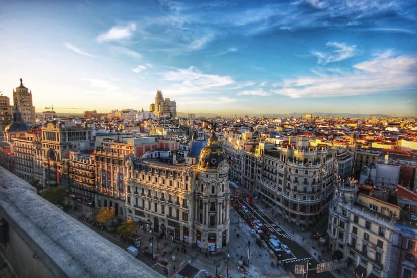 Best things to do in Madrid Spain - Edificio Metropoli by Jorge Fernandez Salas on Unsplash