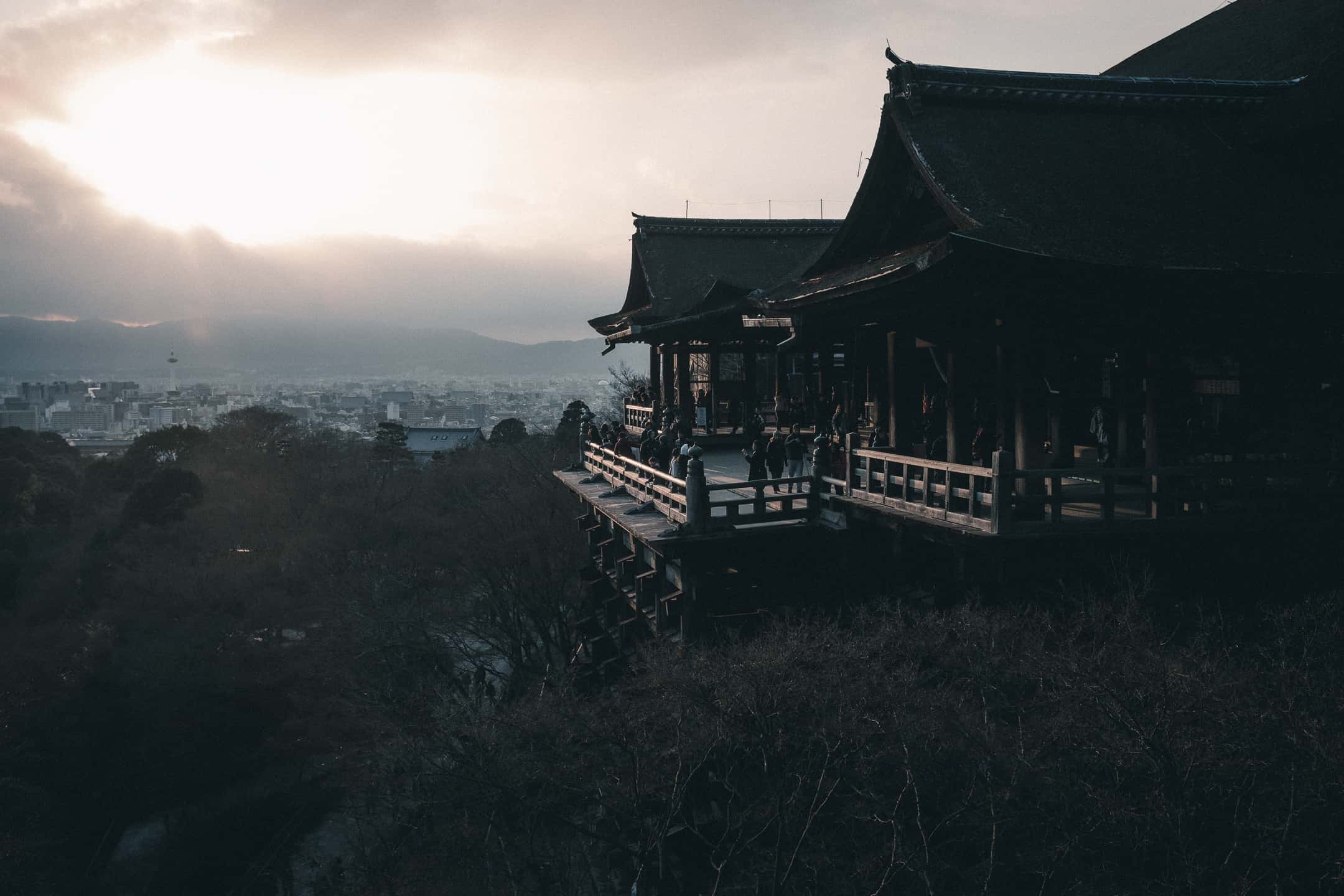 Best things to do in Kyoto Japan - Taro Moberly - Kiyomizu Temple