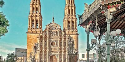 Best things to do in Chihuahua Mexico - Juan Pablo Carvajal - Cathedral and main plaza