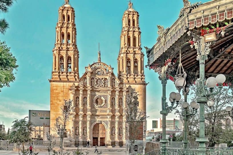 Best things to do in Chihuahua Mexico - Juan Pablo Carvajal - Cathedral and main plaza