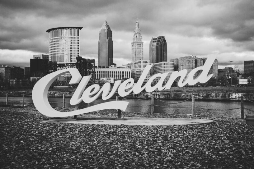 Cleveland Ohio podcast episodes - View of city by DJ Johnson on Unsplash