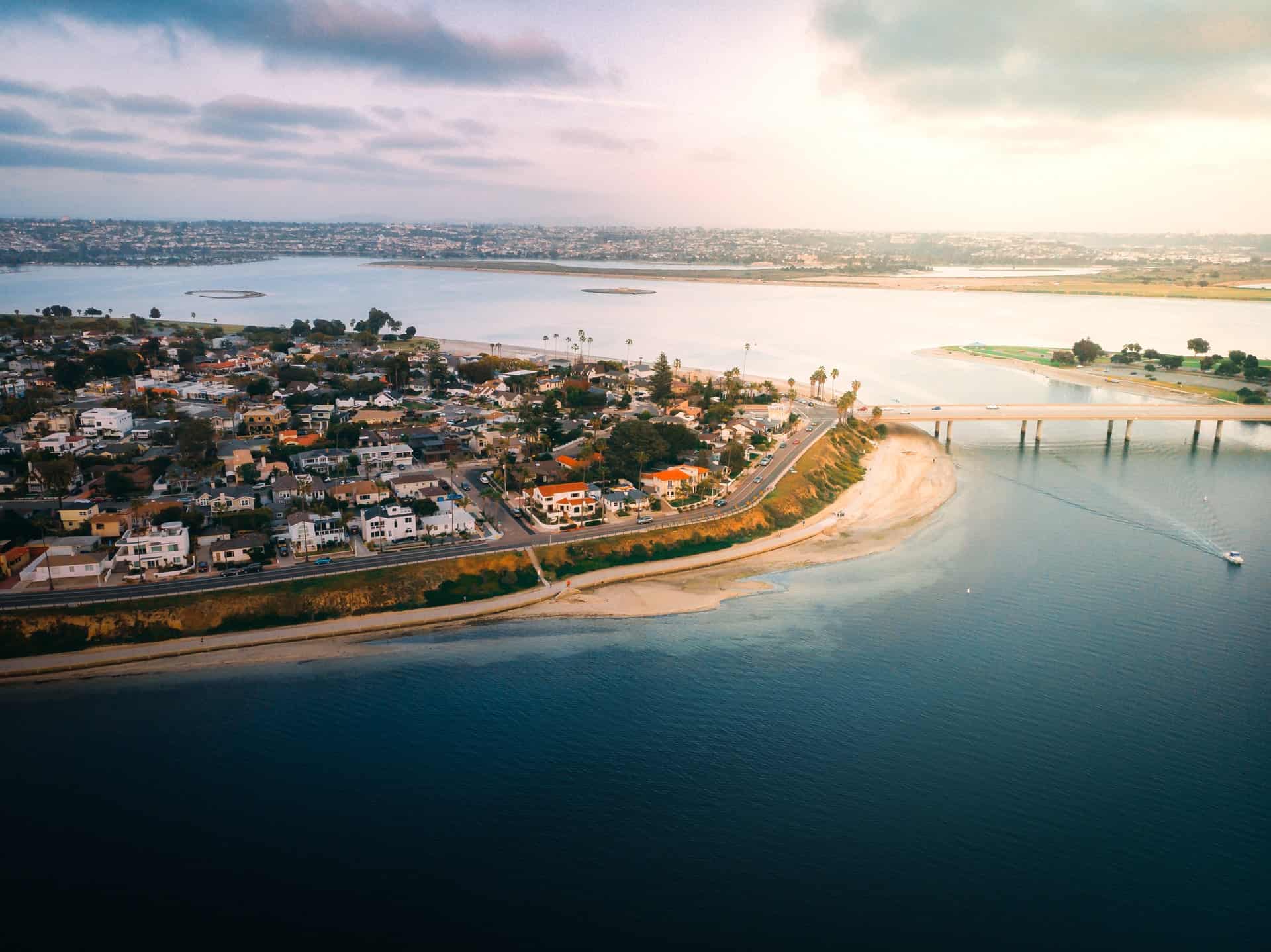 Best things to do in San Diego California - David Kelly - San Diego waterways by Adam Thomas on Unsplash