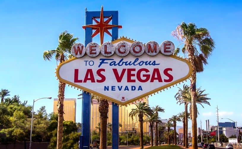 Las Vegas sign Pixabay skeeze-2237590_1280