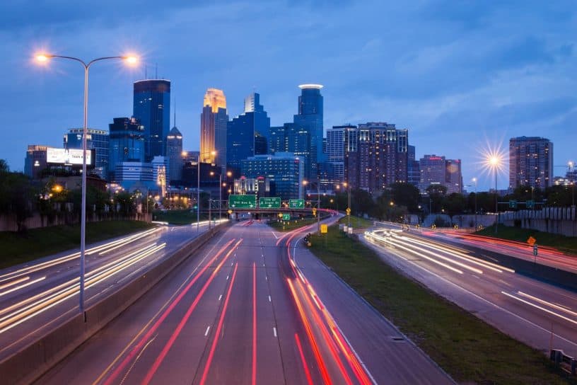 Best things to do in Minneapolis skyline courtesy of StockSnap on Pixabay 926411_1920