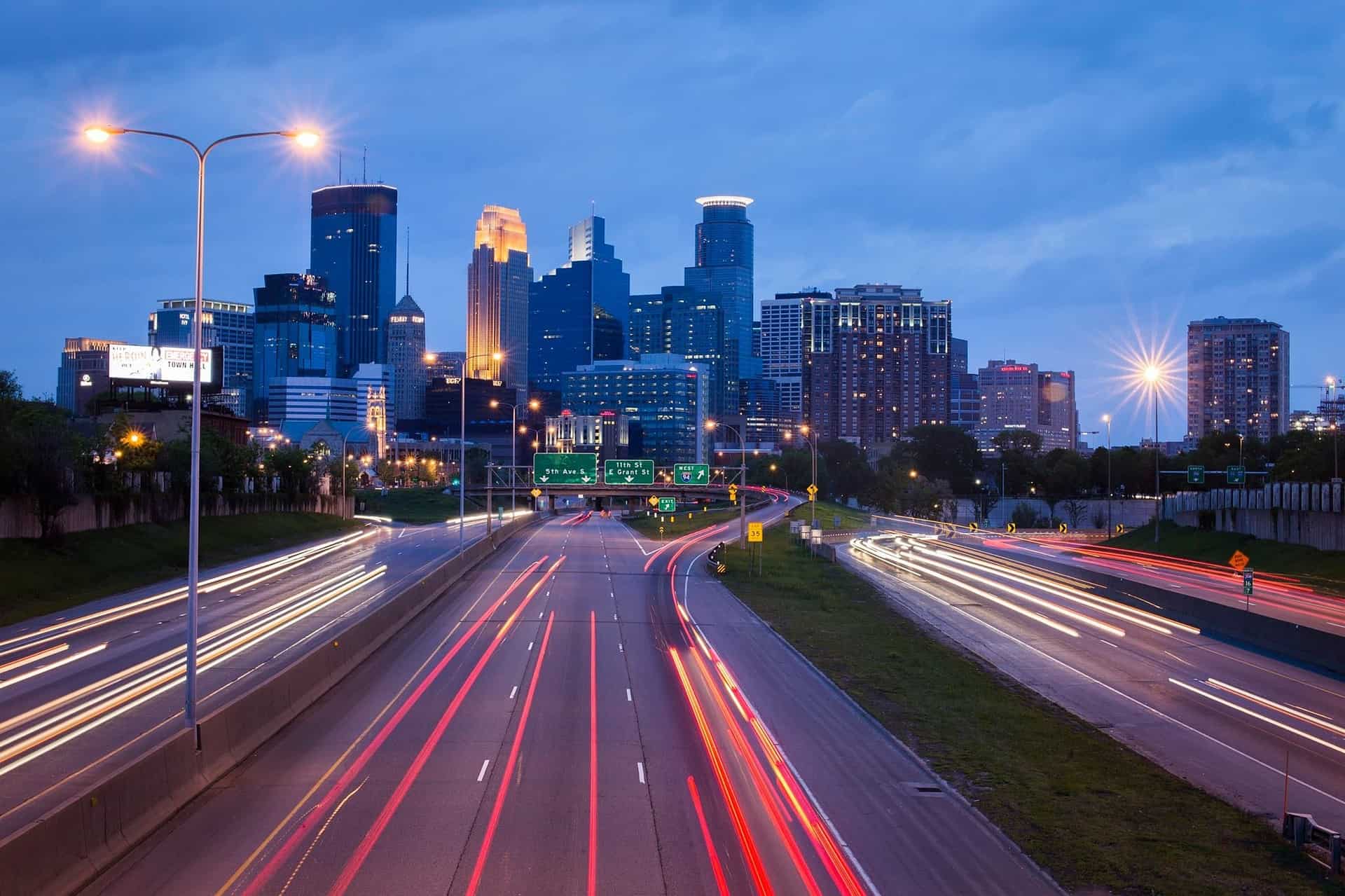 Best things to do in Minneapolis skyline courtesy of StockSnap on Pixabay 926411_1920