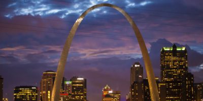 Best things to do in St Louis Missouri Dea Hoover Gateway Arch courtesy of Alexander Schettino on Pixabay