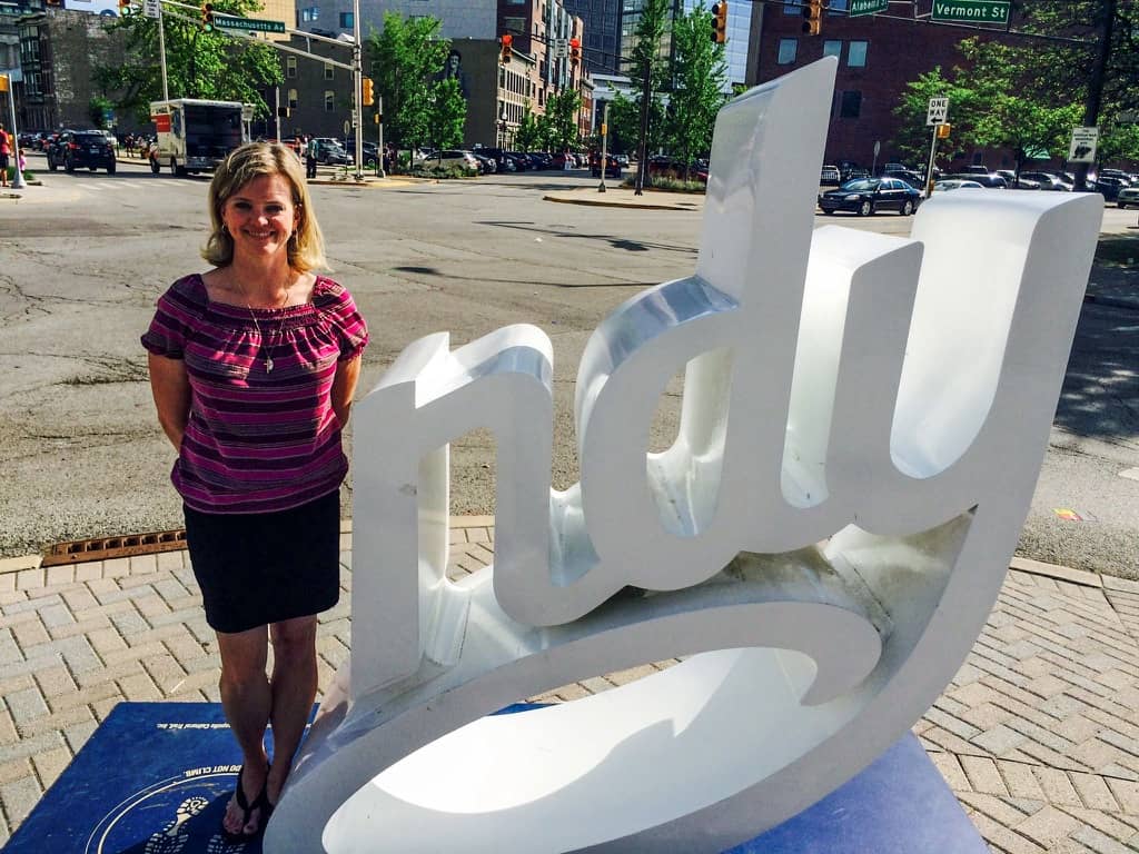 Best things to do in Indianapolis Indiana - Lyn Mettler - Indy sign