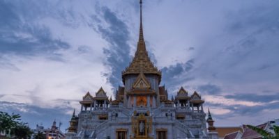 Best things to do in Bangkok Thailand - Ric Gazarian - Golden Buddha Temple