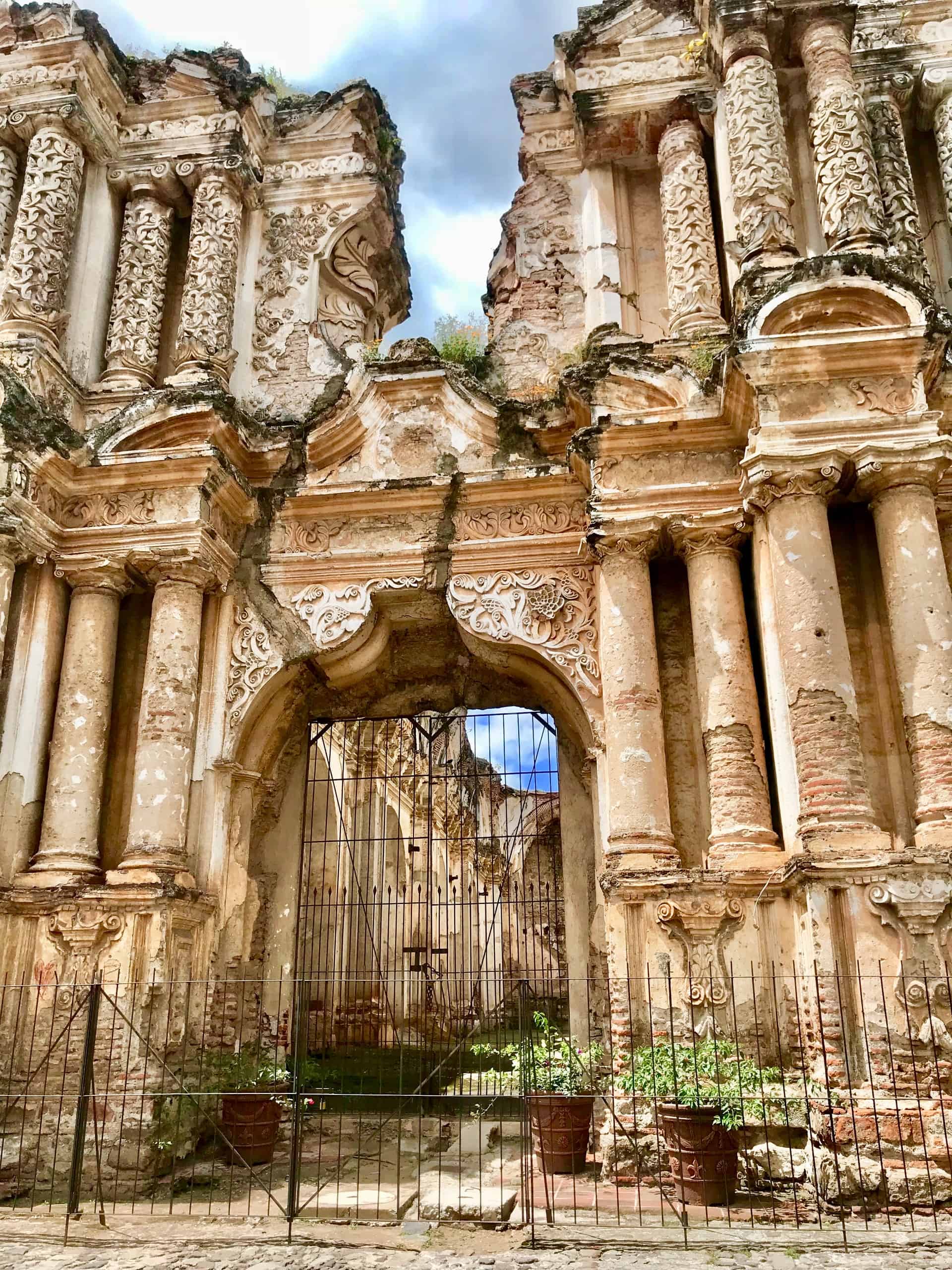 Best things to do in Antigua Guatemala - Katrina Julia - Ruins of the Church of El Carmen Antigua by Linda Knicely on Unsplash