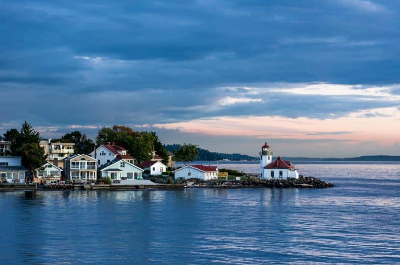 Best things to do on Whidbey Island Washington - Victoria Greene - Elliott Bay Bainbridge Island by Ryan Wu on Unsplash