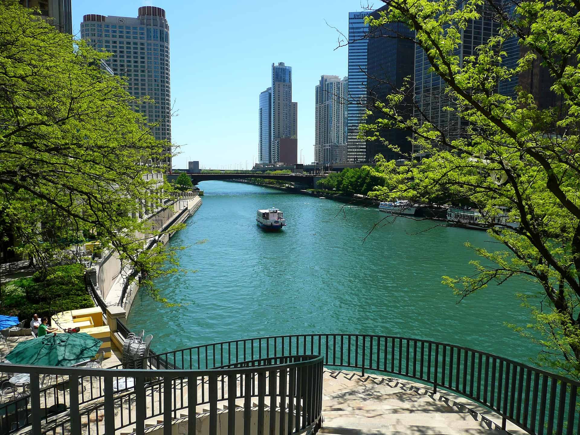 Best things to do in Chicago Illinois - Michael Sparrow - Chicago River dyed green for St Patricks Day by Brigitte Werner on Pixabay
