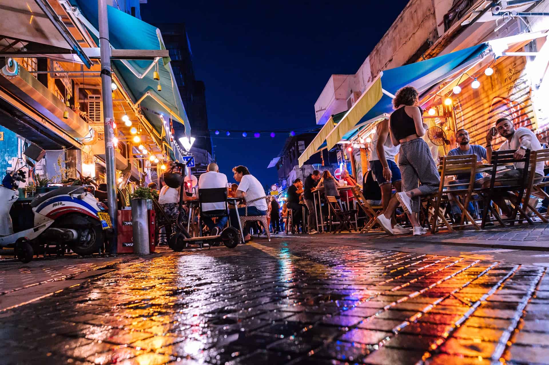 Best things to do in Tel Aviv Israel - Mark Gordon - Outdoor dining in Jaffa by Yaroslav Lutsky on Unsplash