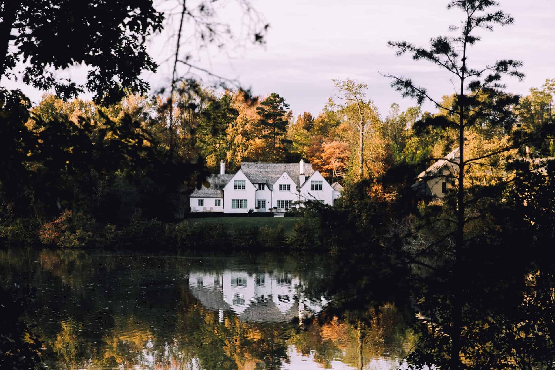 Best things to do in Greensboro NC - Beau Wigington - Hamilton Lakes Park by Emma Frances Logan on Unsplash