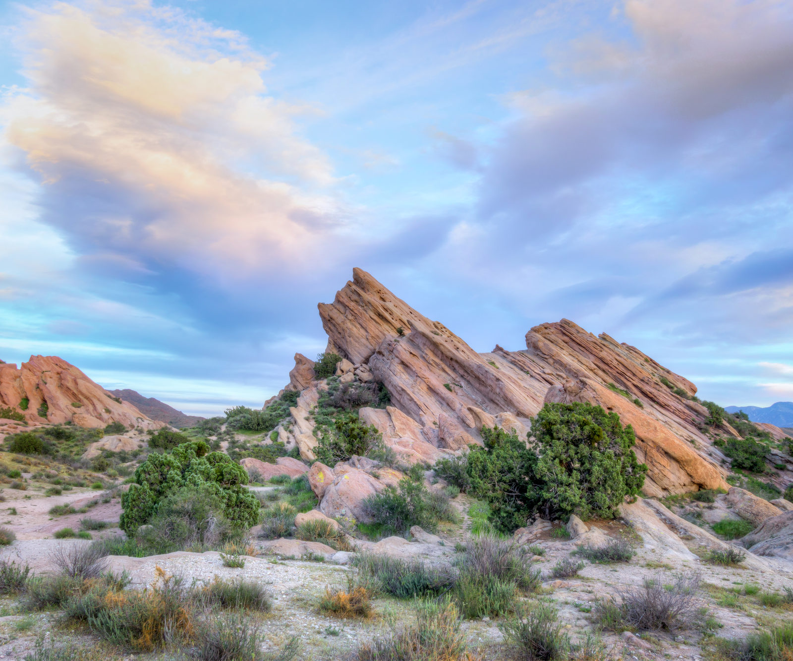 Magic Mountain, Silent Film Museum & Vazquez Rocks in Santa Clarita ...