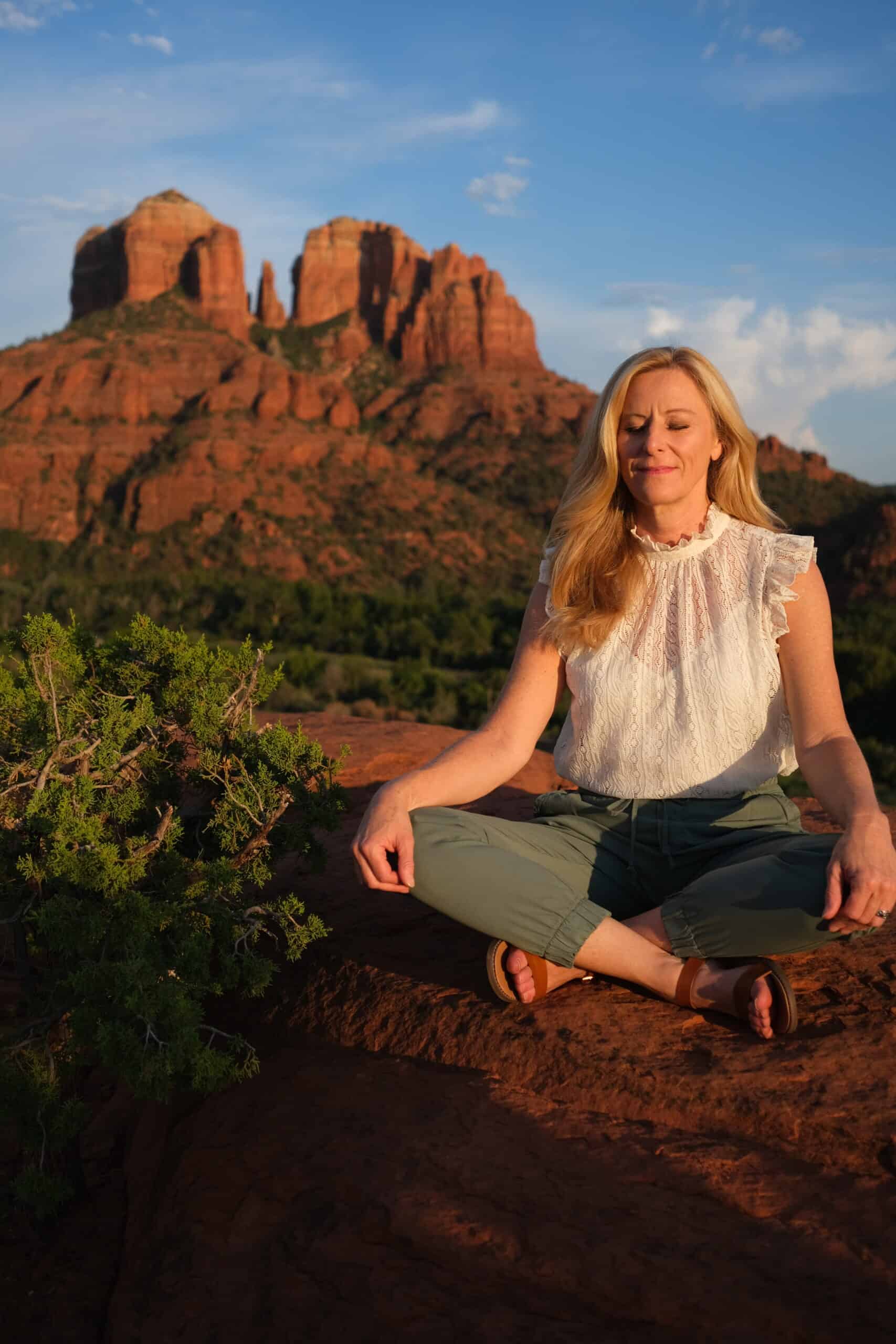 Best things to do in Sedona Arizona - Leisa Peterson - Meditating at base of Cathedral Rock
