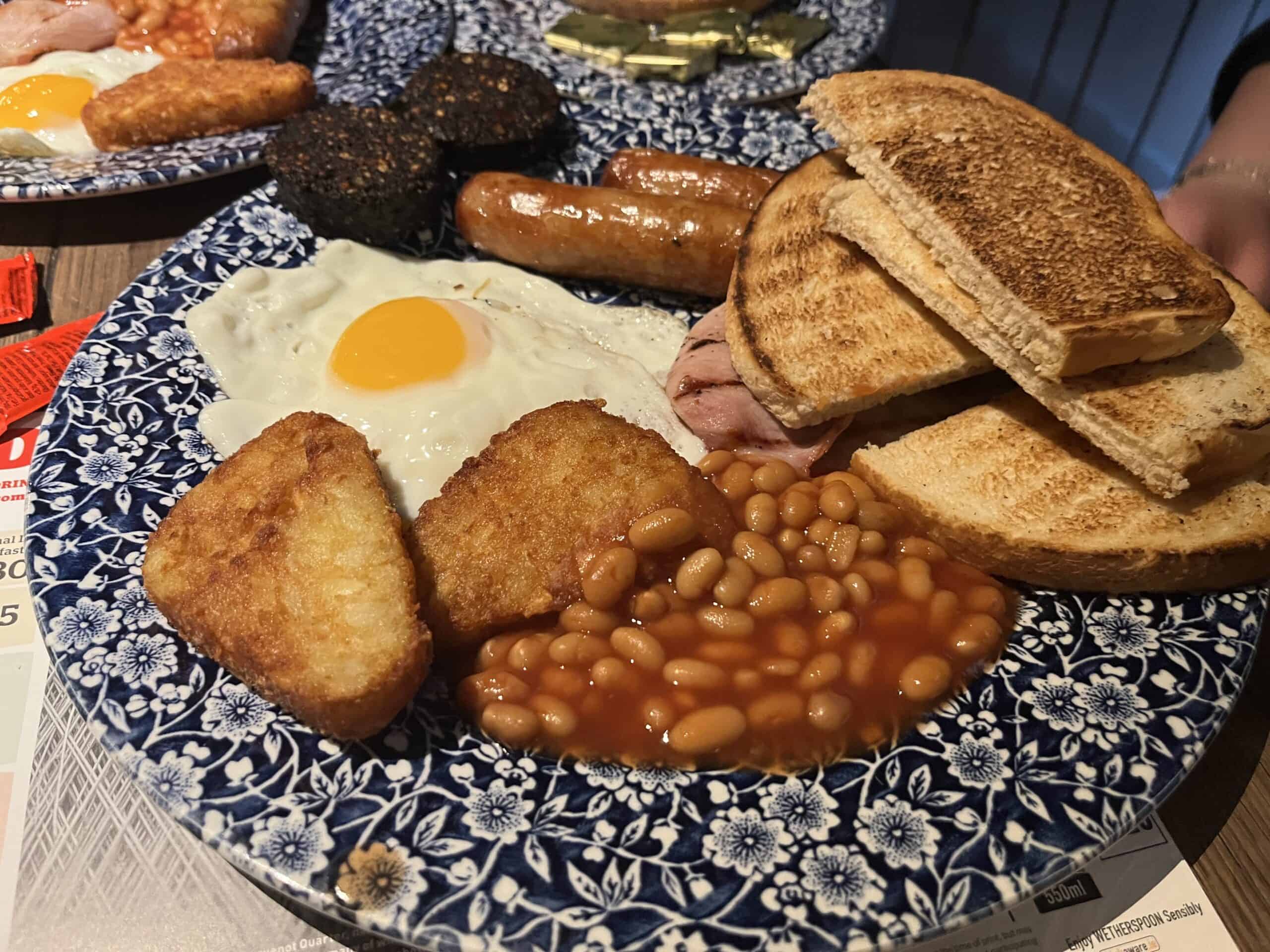 Best things to do in Cork Ireland - Amber Haggerty - Full Irish Breakfast from Wetherspoon Pub
