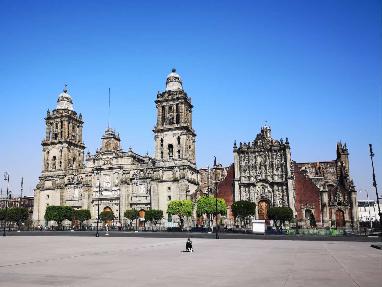 Best things to do in Mexico City Mexico - Alex Veka - Centro Historico by Laurentiu Morariu on Unsplash