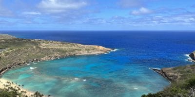 Best things to do in Honolulu Hawaii - Claire Tak - View of Hanauma Bay for snorkeling