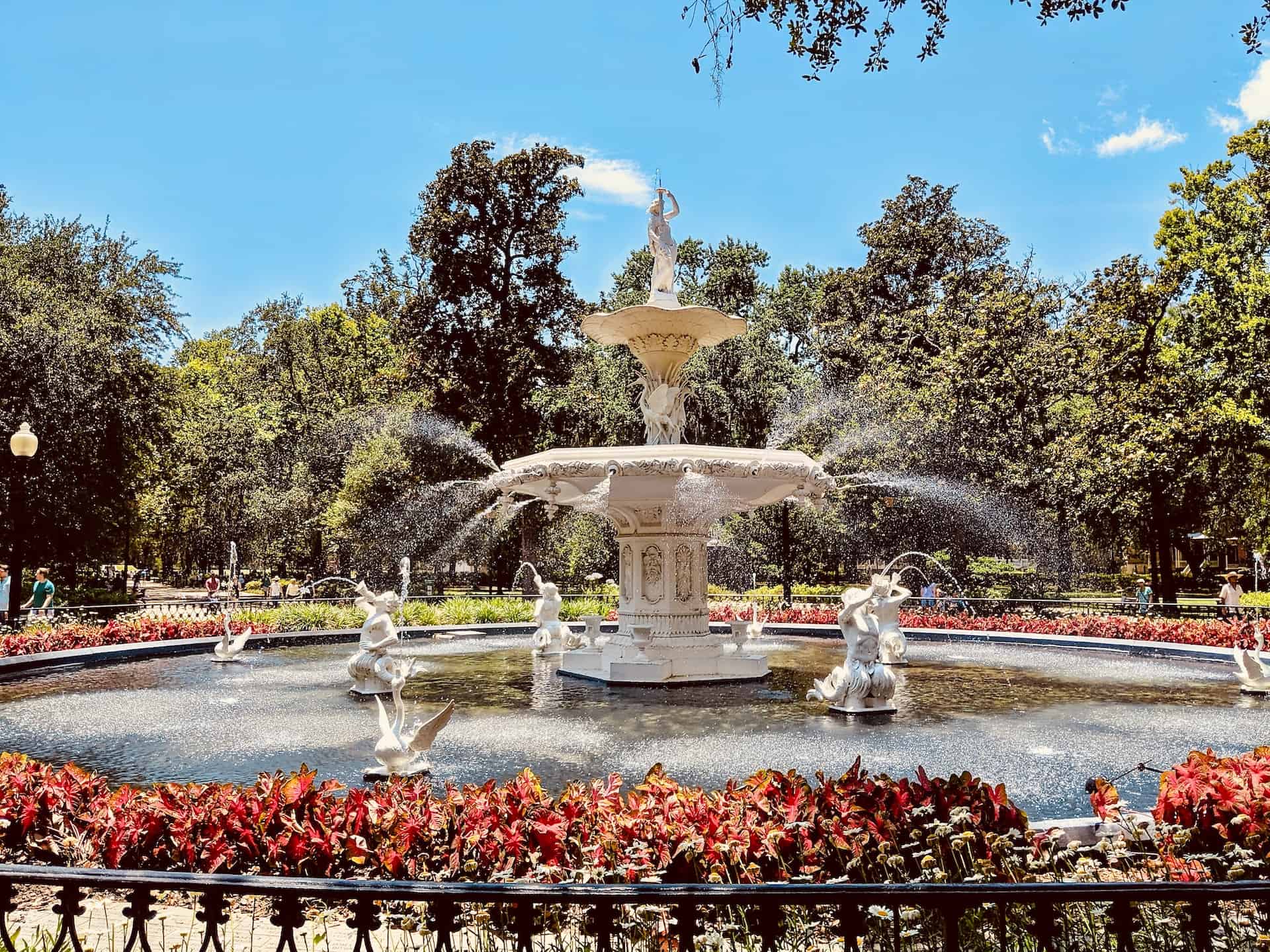 Best things to do in Savannah Georgia - Josh Calcanis - Forsyth Fountain by Philip Arambula on Unsplash