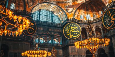 Best things to do in Istanbul Turkey - Pinar Tarhan - Interior of Hagia Sophia by Raimond Klavins on Unsplash